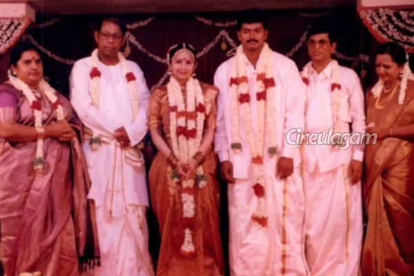 விஜய் - சங்கீதாவின் திருமண புகைப்படங்களை பார்த்துள்ளீர்களா.. இதோ | Vijay Sangeetha Wedding Photos