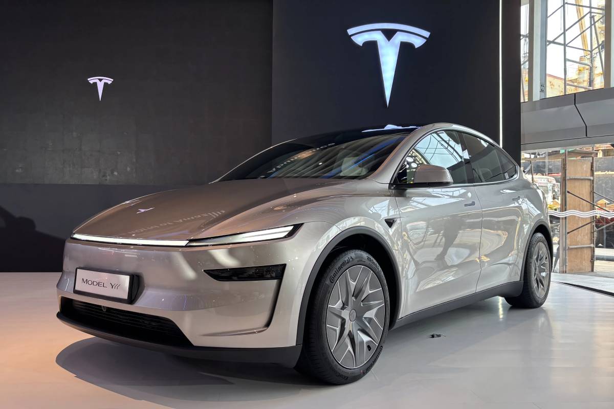 சென்னையில் முதல் ஷோரூமை திறக்க உள்ள டெஸ்லா | Tesla To Open Experience Centre In Chennai சென்னையில் முதல் ஷோரூமை திறக்க உள்ள டெஸ்லா | Tesla To Open Experience Centre In Chennai