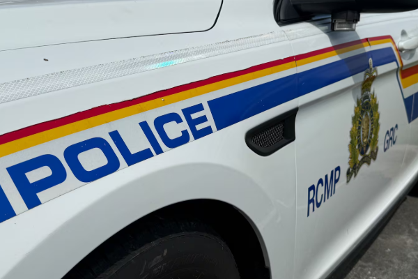 கனடாவில் இடம்பெற்ற கோர விபத்து | Collision In Enfield Ns One Dead Two Injured