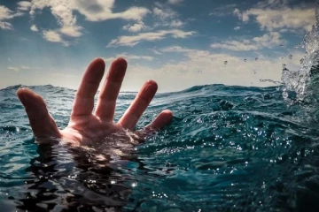 நீரில் மூழ்கி பாடசாலை மாணவர்கள் இருவர் உயிரிழப்பு