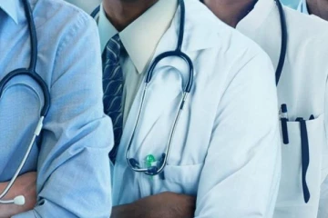 நாடு முழுவதும் 40,000க்கும் மேற்பட்ட மக்களை ஏமாற்றும் மருத்துவர்கள்!