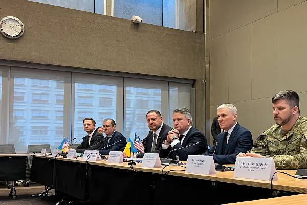 நன்றிகெட்டவர்கள்... கோபத்தில் சீறிய ட்ரம்ப்: நன்றி சொன்ன ஜெலென்ஸ்கி | Ungrateful Ukraine Trump Angry நன்றிகெட்டவர்கள்... கோபத்தில் சீறிய ட்ரம்ப்: நன்றி சொன்ன ஜெலென்ஸ்கி | Ungrateful Ukraine Trump Angry