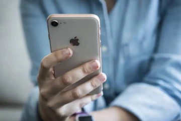 ஐபோன், ஐபேட் பயன்படுத்த அரச உத்தியோகத்தர்களுக்கு தடை!