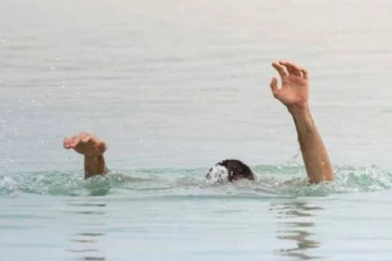 මිහින්තලය කම්පා ක‍රමින් තවත් අවාසනාවන්ත සිද්ධියක් - දියේ ගිලෙන දරුවන් බේරගන්න වැවට පැන්න පියා මරුට