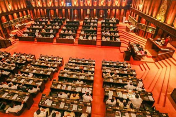 போராட்டக்களத்தில் ஊடகவியலாளர்கள் தாக்கப்பட்டதை கண்டிக்கின்றேன்: வீ. இராதாகிருஷ்ணன் | The Attack On Journalists In The Protest Field