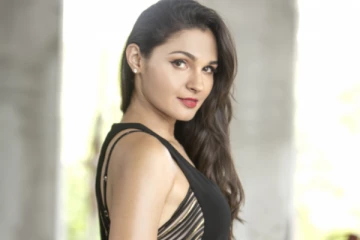 ஜிம்மில் ஒர்கவுட் செய்து அசத்தும் நடிகை ஆண்ட்ரியா.. இணையத்தில் உலா வரும் வீடியோ..