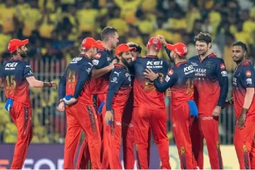 ஆர்சிபி அணியில் இருந்து விலகிய ஸ்டார் வீரர்; அவருக்கு பதில் இவரா? புலம்பும் ரசிகர்கள்!