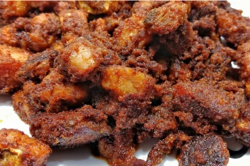 இலங்கையில் சிங்களவர்கள் விரும்பி உண்ணும் கருவாடு பிரட்டல்... நாள் செல்ல செல்ல அதிகரிக்கும் சுவை!