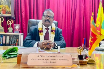 உத்தியோகபூர்வமாக கடமைகளை பொறுப்பேற்றார் யாழ். மாவட்ட புதிய அரசாங்க அதிபர் (Photos)