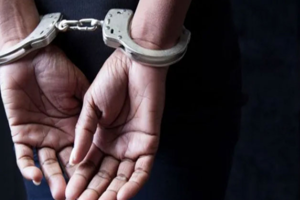 விசேட அதிரடிப் படையினரால் கைது செய்யப்பட்ட வயோதிபர் | Elder Man Held With Explosives Arrested For Bombs