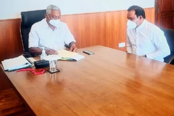 கல்முனை வடக்கு தமிழ் பிரதேச செயலக விவகாரம்- சமல் ராஜபக்ஸ வியாழேந்திரன் சந்திப்பு!