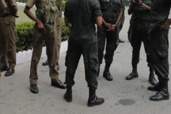 ஒரு வருடத்துக்கு முன்னர் கொலை செய்யப்பட்டவர் கழிப்பறைக் குழியிலிருந்து சடலமாக மீட்பு! | Body Man Murdered Year Ago Recovered Toilet Pit ஒரு வருடத்துக்கு முன்னர் கொலை செய்யப்பட்டவர் கழிப்பறைக் குழியிலிருந்து சடலமாக மீட்பு! | Body Man Murdered Year Ago Recovered Toilet Pit