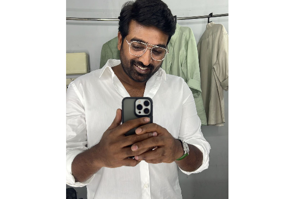 ஒல்லியாக மாறிய விஜய் சேதுபதியின் லேட்டஸ்ட் புகைப்படம்.. அசரவைக்கும் லுக் | Vijay Sethupathi Latest Slim Look