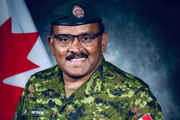 கனடாவின் உயரிய இராணுவ விருதை பெற்ற ஈழத் தமிழர்; குவியும் வாழ்த்து | Canadian Army S Highest Award Eelam Tamil Wakisan