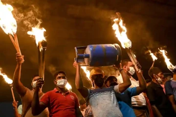 நெருக்கடியின் பின் உள்ள உண்மை கதை! இலங்கையின் மோசமான நிலை குறித்து தேரர் வெளியிடும் தகவல்கள்