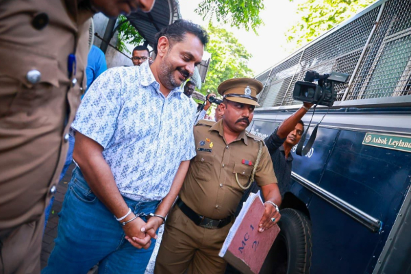 மகிந்த வீட்டில் மற்றுமொருவர் அதிரடியாக கைது! நீதிமன்றம் பிறப்பித்துள்ள உத்தரவு | Shashindra Rajapaksa Arrested By Bribery Officer