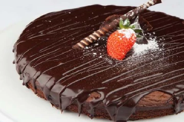 மாவீரர் தினத்தில் பேக்கரியில் கேக் விற்ற சிறுவனும் கைது