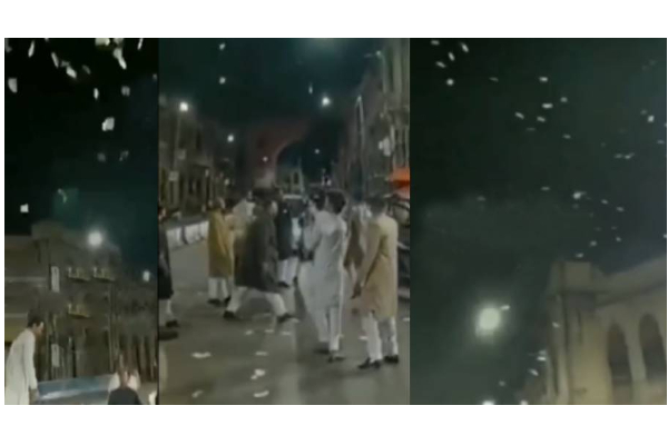 திருமண வரவேற்பு ஊர்வலத்தில் கொட்டிய பணமழை - அள்ளி அள்ளி வீசிய நபர் - வீடியோ வைரல் | Viral Video Cash Flow