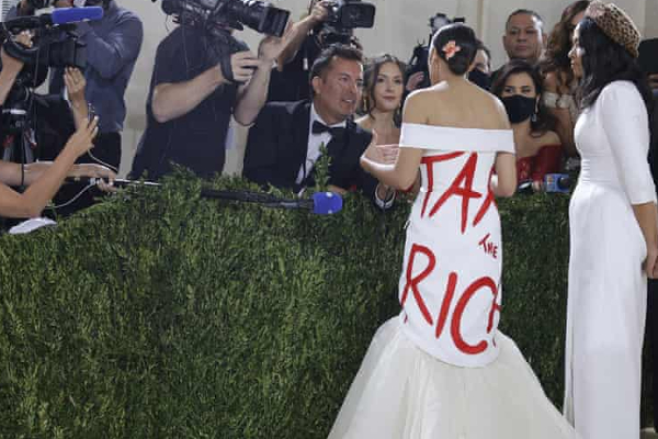 அணிந்திருந்த 