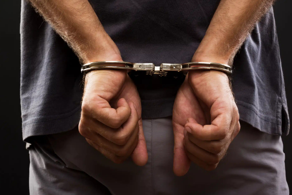 முன்னாள் இராணுவ வீரர் உட்பட இருவர் அதிரடி கைது! | Two People Including Former Army Soldier Arrested