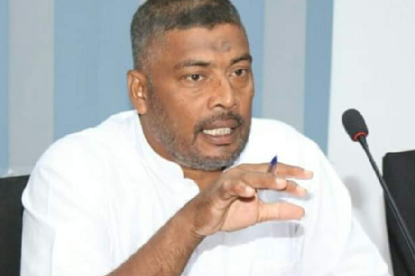 அரசியல் விபச்சாரிகளுக்கு விளக்குமாற்றினால் பாடம் புகட்டவேண்டும் - காட்டமாக அறிக்கை | Political Prostitutes Taught Lesson M Mahdi
