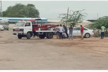 மர்மமான முறையில் நிறுத்தி வைக்கப்பட்டிருந்த கார்! பொலிஸாரின் அதிரடி நடவடிக்கை