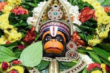 தடைப்பட்ட காரியங்கள் உடனே கைகூடி வர- வெற்றிலை மாலையின் மகத்துவம்