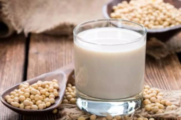 உடல் எடையை கிடுகிடுவென குறைக்கும் சோயா பால்.. எப்போது அருந்த வேண்டும்?