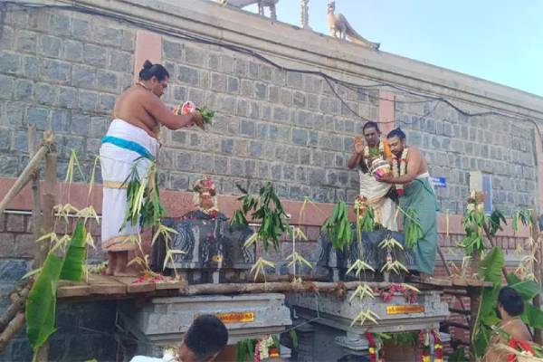 சென்னிமலை முருகன் கோவிலில் அருளாளர்கள் சன்னதி கும்பாபிஷேகம் கோலாகலம் | Arulaalar Sannathi Kumbabhishekam At Chennimalai