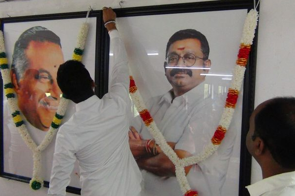 உயிரிலும் மேலான மக்கள் செல்வங்களை தந்துவிட்டே எனது தந்தை விடைபெற்றுள்ளார்: ஜீவன் தொண்டமான் (Photos) | People Given Me Riches My Life Father Said Goodbye