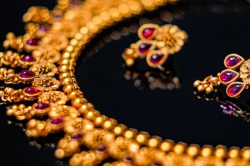 சரிந்த தங்கம் விலை - இன்றைய ரேட் எவ்வளவு தெரியுமா?