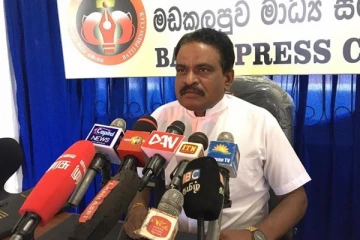 பஸில் தவறுகளை திருத்தி மக்களுக்கு சேவை செய்யவில்லையென்றால் பழைய நிலை தான் ஏற்படும் - ஸ்ரீநேசன் சுட்டிக்காட்டு