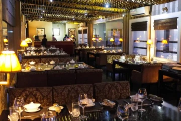 கொழும்பில் உணவகங்களுக்கு செல்வோருக்கு வரவுள்ள புதிய கட்டுப்பாடு