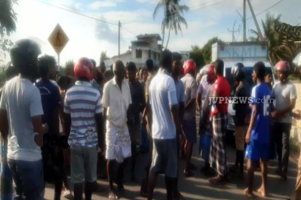 யாழில் இளைஞர் ஒருவருக்கு நேர்ந்த சோக சம்பவம்! | Jaffna Navanthurai Accident Youth Was Died