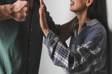 கனடாவில் கணவனால் முல்லைத்தீவு இளம் பெண்ணுக்கு நடக்கும் கொடுமை! பொலிஸில் முறைப்பாடு