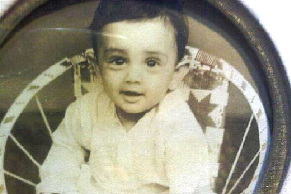 இந்த புகைப்படத்தில் இருக்கும் சிறுவன் யார் தெரியுமா.. இதோ பாருங்க | Childhood Photo Of Popular Actor