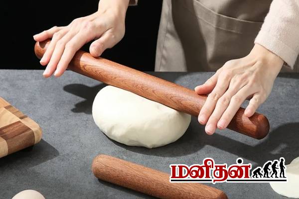 சப்பாத்தி கட்டையில் மாவு அடிக்கடி ஒட்டிக்குதா? அப்போ இத செய்ங்க | How To Clean Sticky Dough In Chapati Wooden Roller