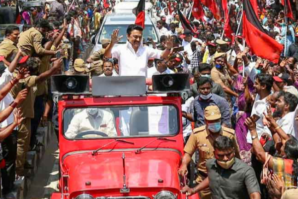 2026 சட்டமன்ற தேர்தல்; ஸ்டாலினுக்கு எதிராக பிரபல தொழிலதிபரை களமிறக்க உள்ள விஜய் | Tvk Ybm Travels Balaji To Contest Against Mkstalin