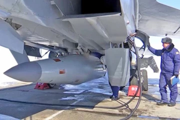 உக்ரைன் எல்லையில் அணு ஆயுதங்களை குவிக்கும் ரஷ்யா! உச்சக்கட்ட பதற்றத்தில் போர்க் களமுனை