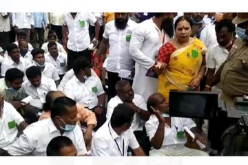 கோவை : வாக்கு என்னும் மையத்தில் வேட்பாளர்கள் திடீர் போராட்டம்