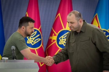 உக்ரைனின் புதிய பாதுகாப்பு அமைச்சரை அறிமுகப்படுத்திய ஜெலென்ஸ்கி