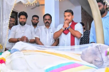 மாவை சேனாதிராஜாவின் புகழுடலுக்கு நாமல் அஞ்சலி