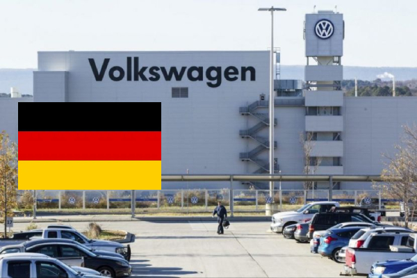 Volkswagen Germany plant closure 2025, VW Dresden factory production halt, Volkswagen ID.3 electric car Germany, VW job cuts Germany automotive industry, Thomas Schafer VW brand chief statement, Arno Antlitz VW CFO cash flow forecast, VW Phaeton history Dresden plant, Volkswagen electric vehicle challenges, Germany automotive industry downsizing, VW unions job reduction agreement