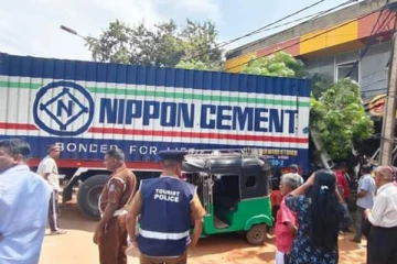 நல்லூர் கந்தசுவாமி கோயிலுக்கு முன்பாக விபத்து