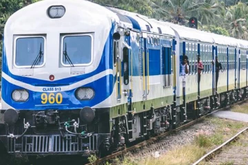 கொழும்பு - கண்டி இடையே விசேட சொகுசு ரயில் சேவை!