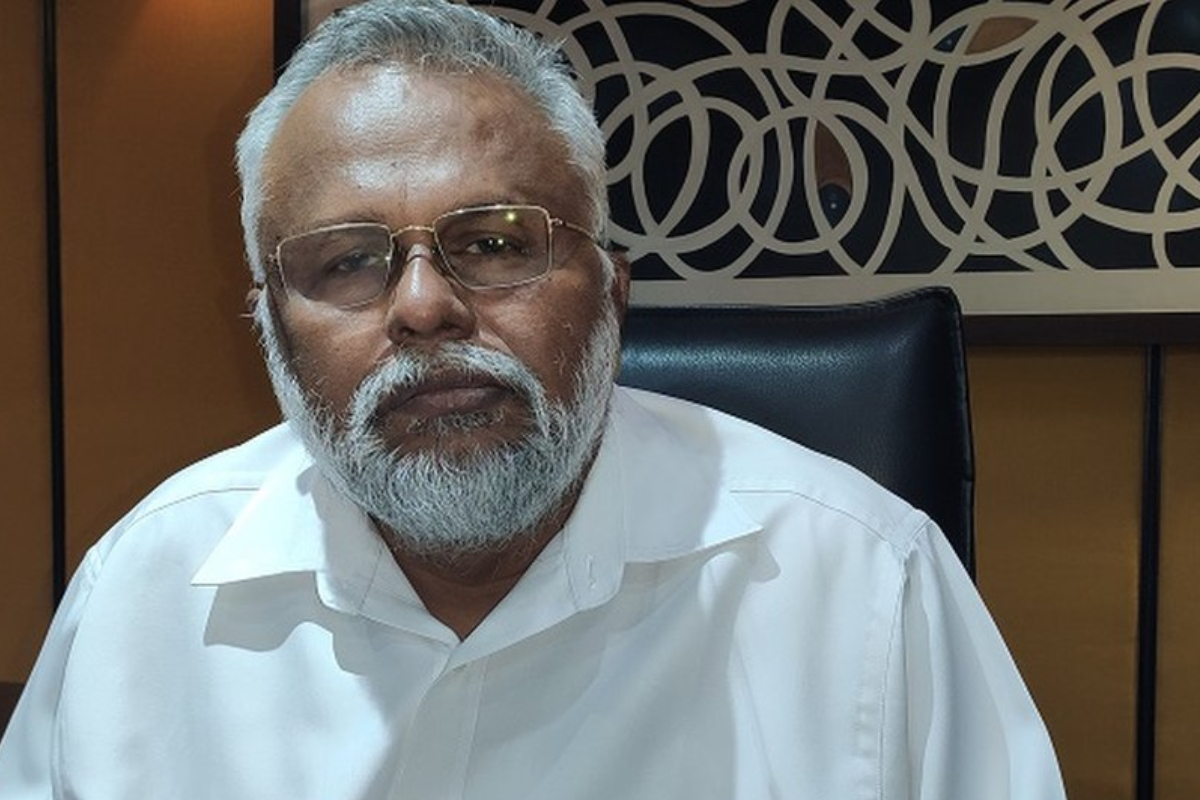 ஈ.பி.டி.பி அலுவலகத்தை முற்றுகையிட்ட CID: பல மணி நேரத் தீவிர சோதனை | Douglas Devananda Jaffna Court ஈ.பி.டி.பி அலுவலகத்தை முற்றுகையிட்ட CID: பல மணி நேரத் தீவிர சோதனை | Douglas Devananda Jaffna Court