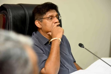 கோப் குழுவுக்கான தலைவர்களை நியமிப்பதில் தாமதம் குறித்து சஜித் கேள்வி