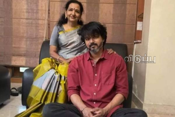 பெத்தவங்கள விஜய் கண்டுக்கலையா!! மறைமுகமாக பதிலடி கொடுத்த தளபதி.. வைரலாகும் வீடியோ.. | Shoba Brought Short For Vijay Video Viral
