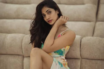 எப்படியிருந்த பொண்ணு இப்படி மாறிடுச்சே...லாஸ்லியாவால் ரசிகர்கள் ஷாக்