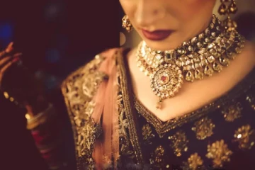 5 நாள் ஏற்றத்திற்கு பின் இறங்கிய தங்கம் விலை - இன்றைய நிலவரம்!